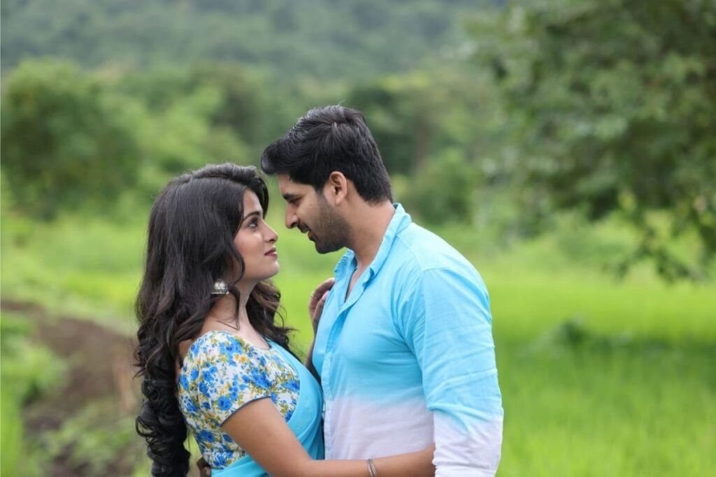 Actors Akshay Waghmare and Saniya Nikam to Feature in a Sizzling Romantic Song, “Halvese”
