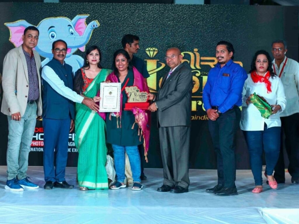 Sravani Asuri, founder of Diginomad honored with ‘Vidya Ratna’ award for her immense contribution in the field of digital marketing