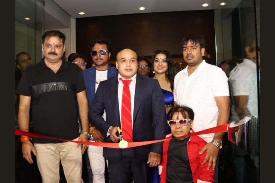 Khesari Lal Yadav inaugurated Ashok Prasad Abhisheks new production house, iEve Era Films