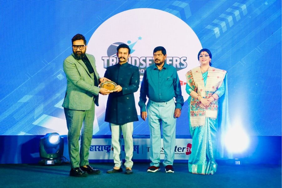 Inking Ideas CEO, Waseem Amrohi, felicitated as Trendsetter 2022 by Maharashtra Times