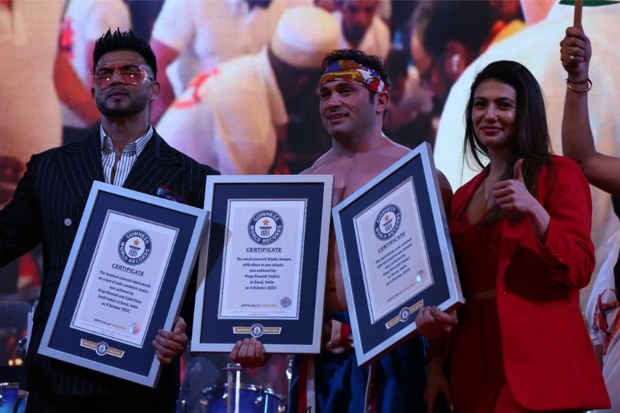 Pride of Surat Vispy Kharadi sets 3 more Guinness records, total reaches 10 records